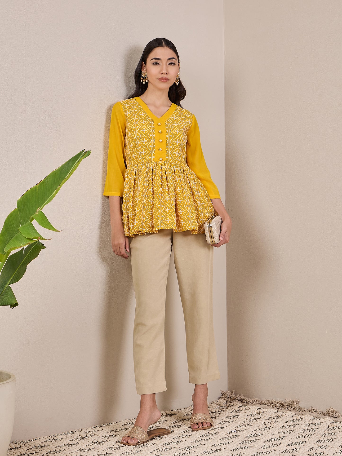 Ethnic Motifs Embroidered V-Neck Chikankari Chikankari Pleated Anarkali Kurti