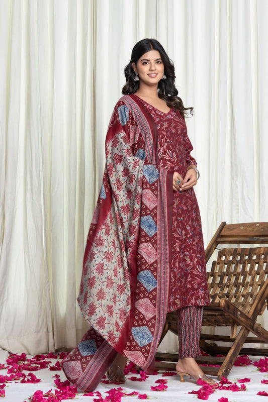 Women Floral Printed V Neck Pure Cotton Kurta with Trousers & Dupatta