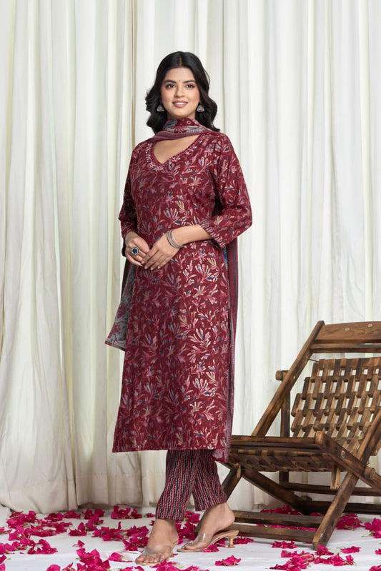 Women Floral Printed V Neck Pure Cotton Kurta with Trousers & Dupatta