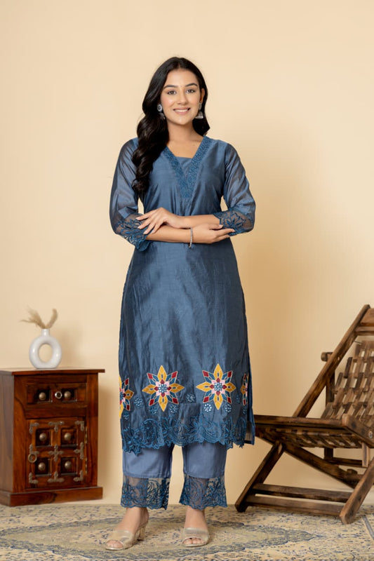 Women Floral Embroidered Kurta with Trousers & Dupatta