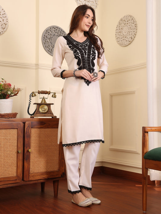 Ethnic Motifs Yoke Design V-Neck Thread Work Pure Cotton Straight Kurta & Trousers