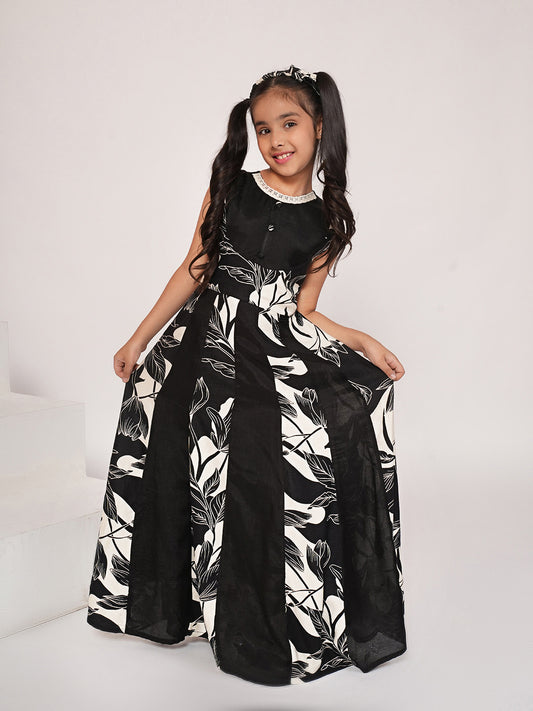 Black and white floral printed dress