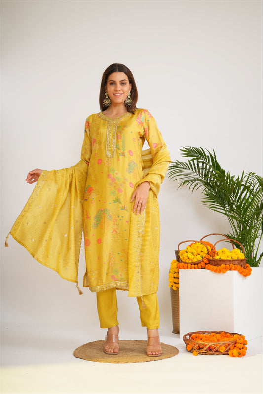 Women Floral Printed Regular Mirror Work Kurta with Trousers & With Dupatta