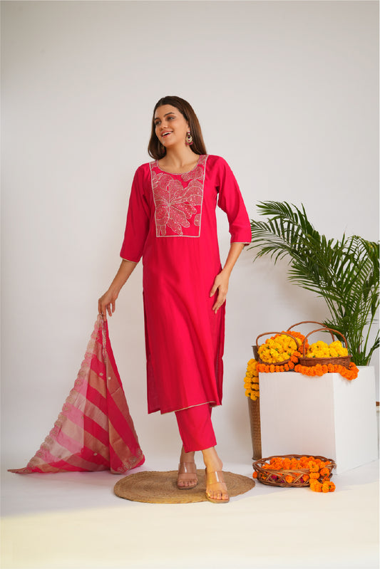 Floral Embroidered Thread Work Straight Kurta With Trousers & Dupatta