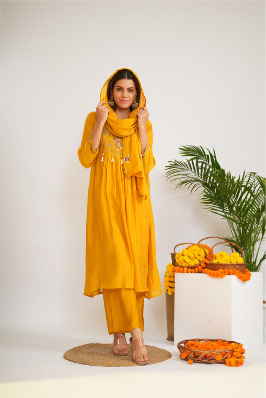 Women Ethnic Motifs Embroidered Empire Thread Work Kurta with Palazzos & Dupatta