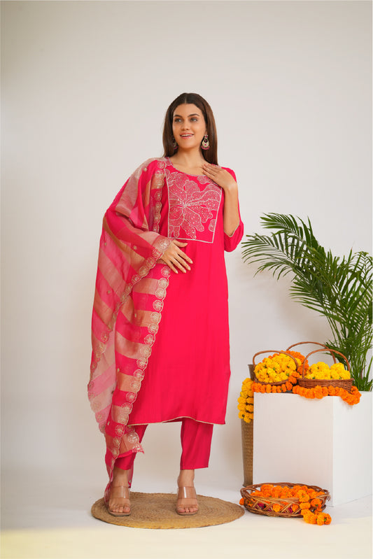 Floral Embroidered Thread Work Straight Kurta With Trousers & Dupatta