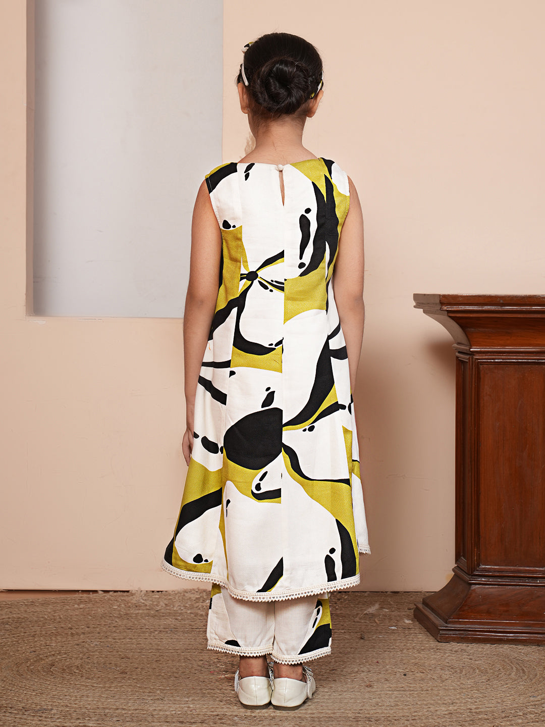 Floral printed white kurta set