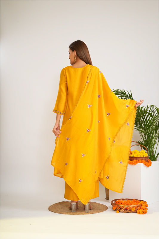 Women Ethnic Motifs Embroidered Empire Thread Work Kurta with Palazzos & Dupatta