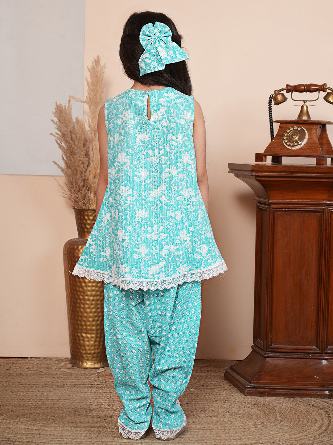 Floral printed turqoiuse blue kurta set