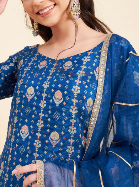 Ethnic Motifs Embroidered Straight Scoop Neck Kurti With Sharara & Dupatta