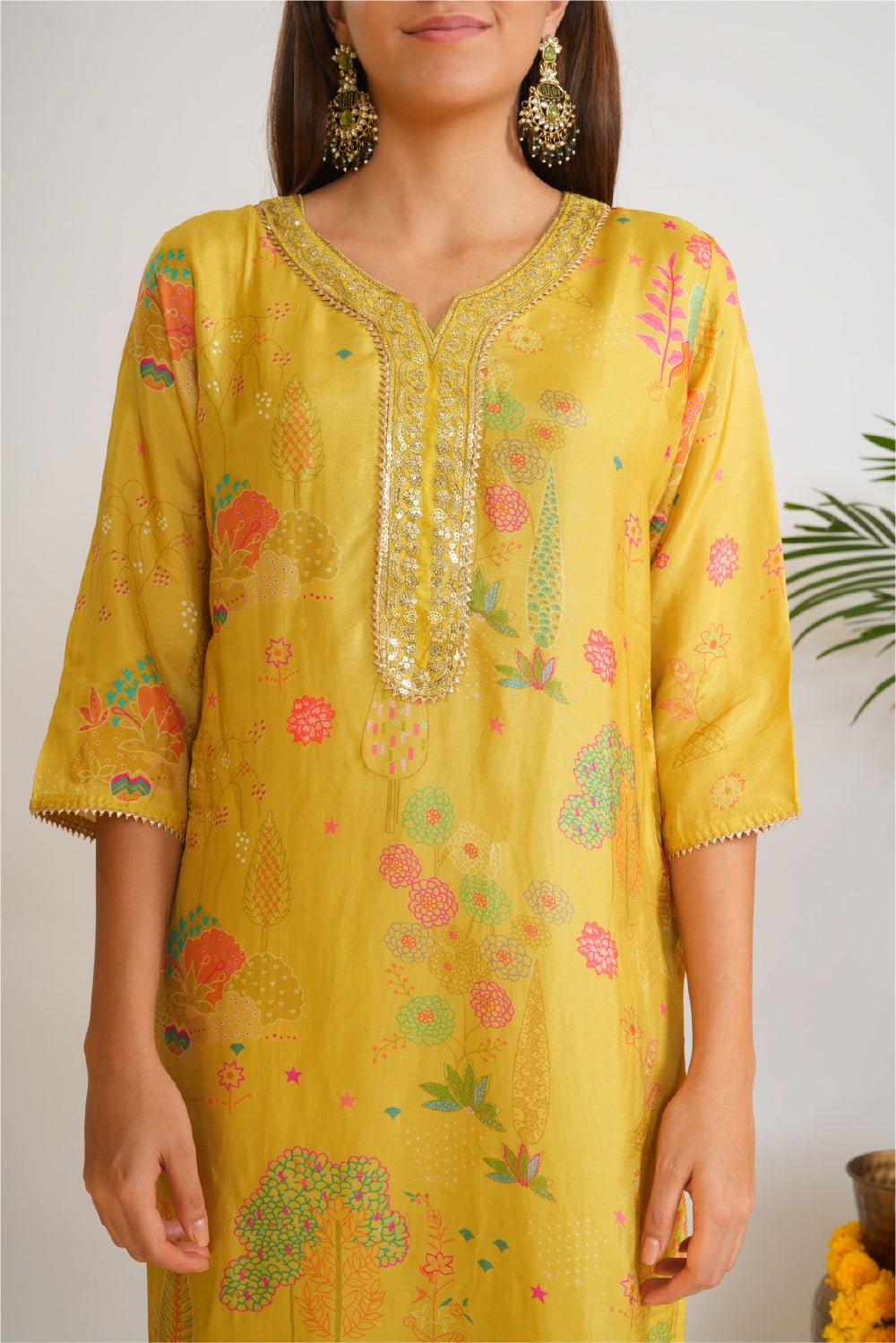 Women Floral Printed Regular Mirror Work Kurta with Trousers & With Dupatta