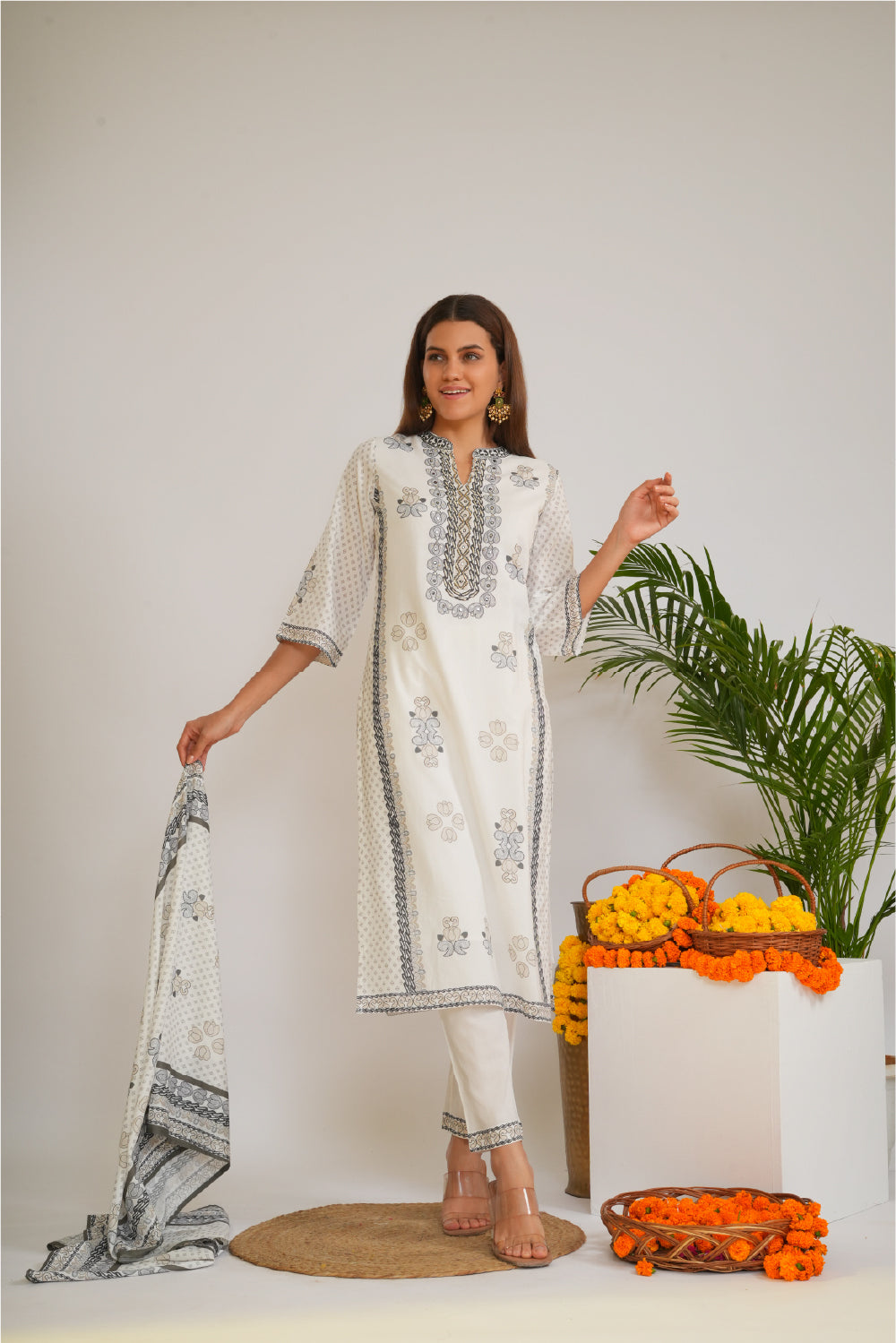 Women Printed Beads and Stones Pure Cotton Kurta with Trousers & Dupatta