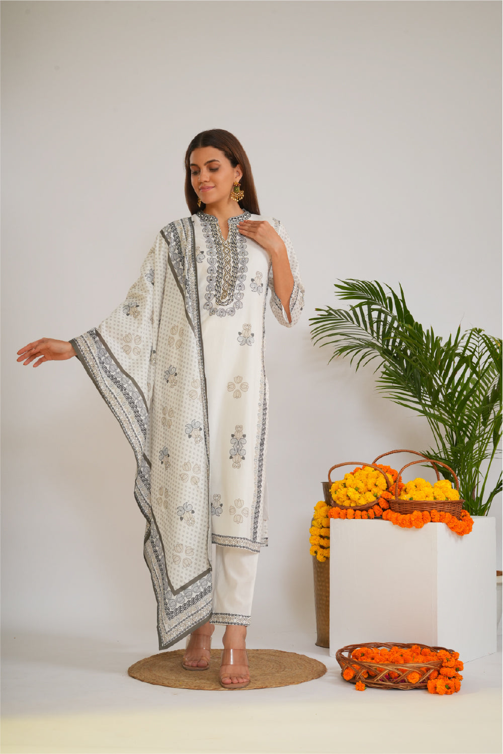 Women Printed Beads and Stones Pure Cotton Kurta with Trousers & Dupatta