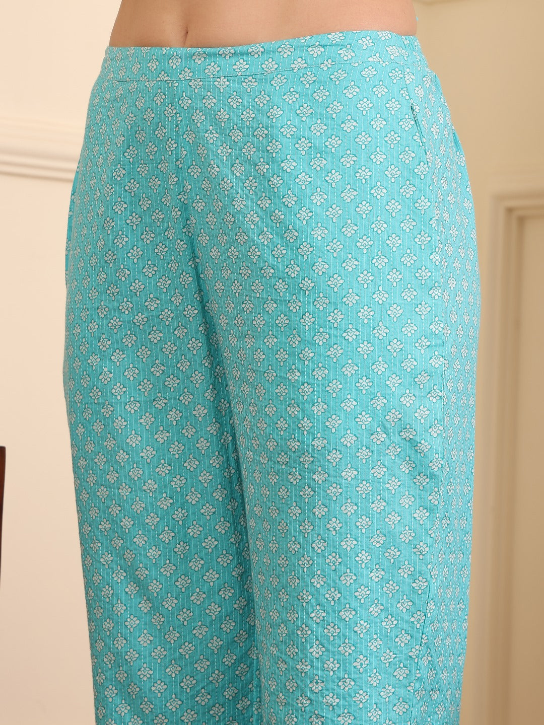 Women Floral Printed Regular Thread Work Pure Cotton Kurta with Trousers