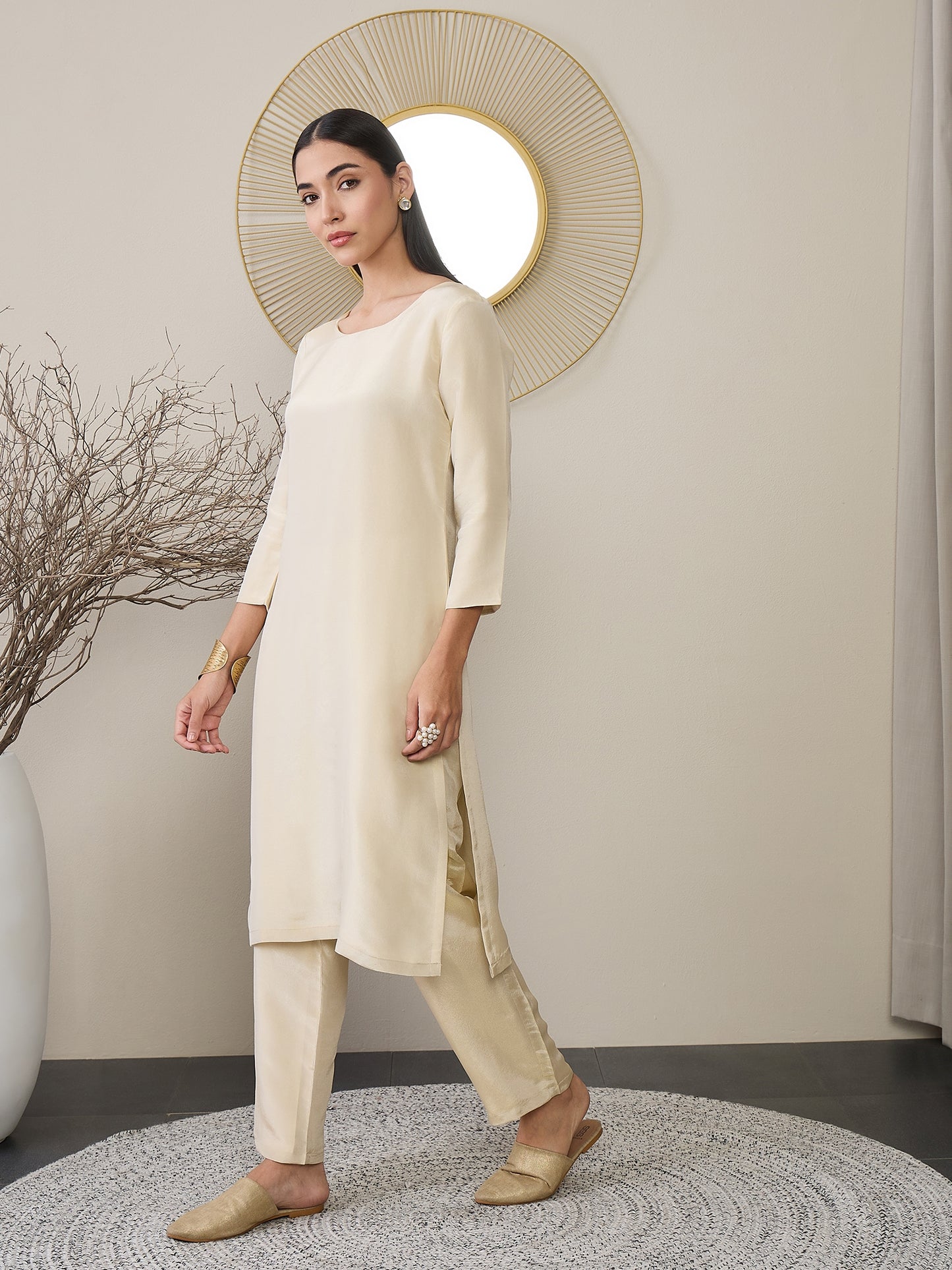 Women Regular Kurta with Trousers