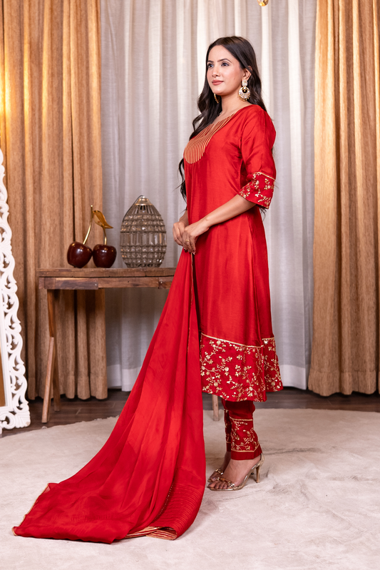 A line embroiderd kurta with pant and dupatta