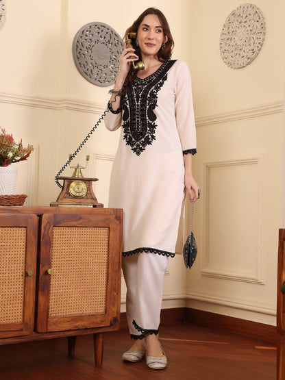 Ethnic Motifs Yoke Design V-Neck Thread Work Pure Cotton Straight Kurta & Trousers