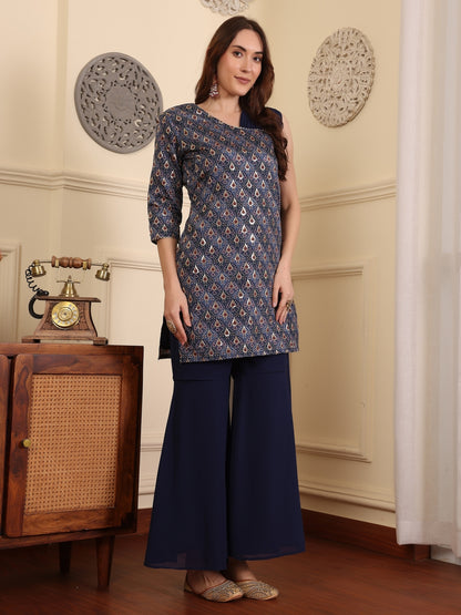 Women Embroidered Regular Sequinned Kurta with Palazzos