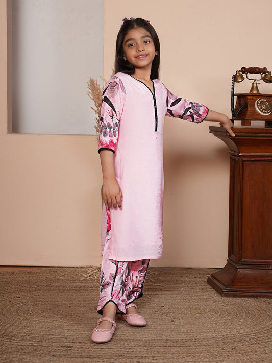 Floral printed pink kurta set