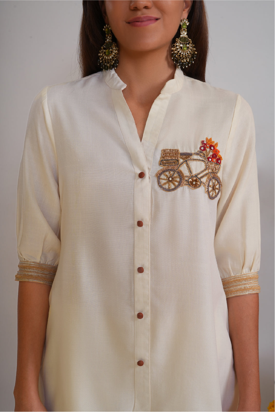 Embroidered Mandarin Collar Linen Tunic With Trousers