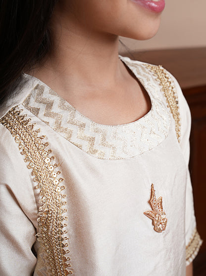Girls Solid Embroidered Kurta with Pyjama & Dupatta
