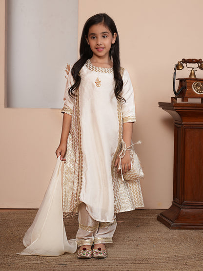 Girls Solid Embroidered Kurta with Pyjama & Dupatta