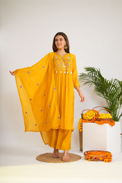 Women Ethnic Motifs Embroidered Empire Thread Work Kurta with Palazzos & Dupatta