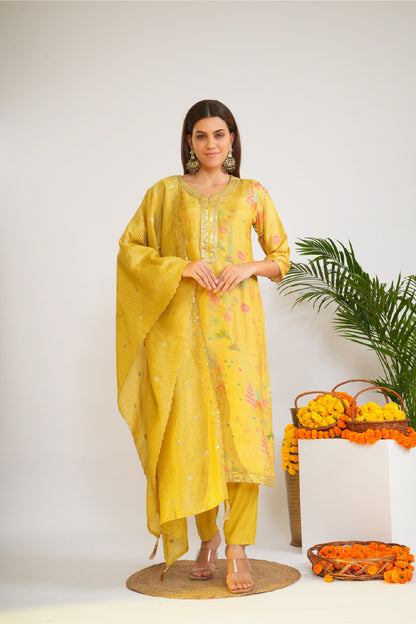 Women Floral Printed Regular Mirror Work Kurta with Trousers & With Dupatta