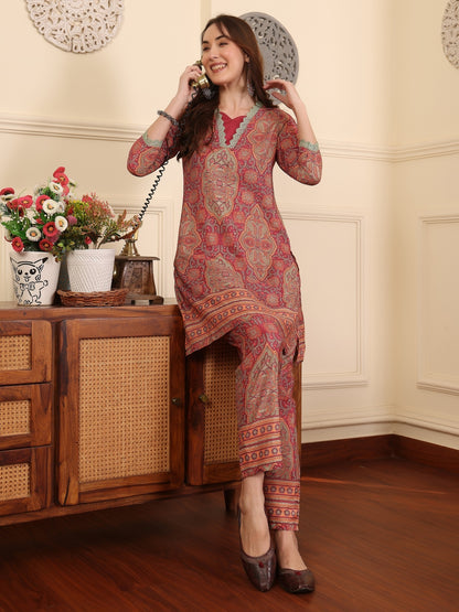 Women Floral Dyed Regular Kurta with Trousers