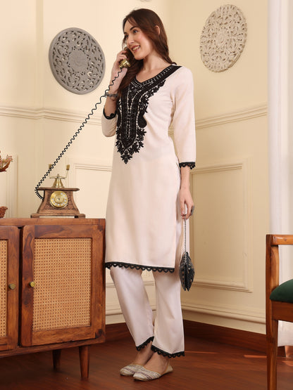 Ethnic Motifs Yoke Design V-Neck Thread Work Pure Cotton Straight Kurta & Trousers