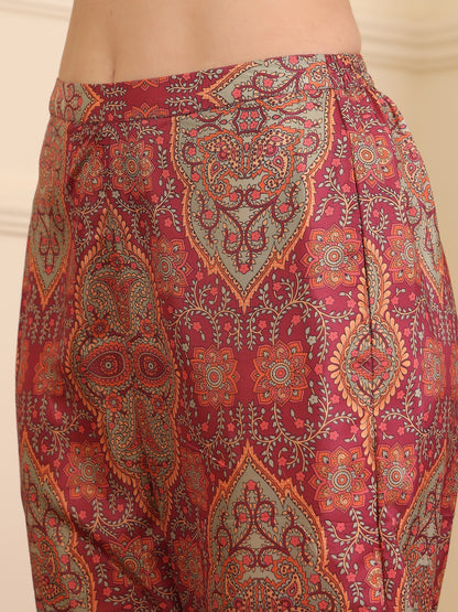 Women Floral Dyed Regular Kurta with Trousers
