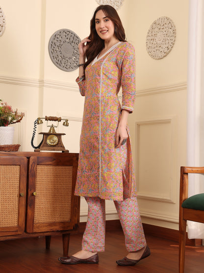 Women Floral Printed Regular Thread Work Pure Cotton Kurta with Trousers