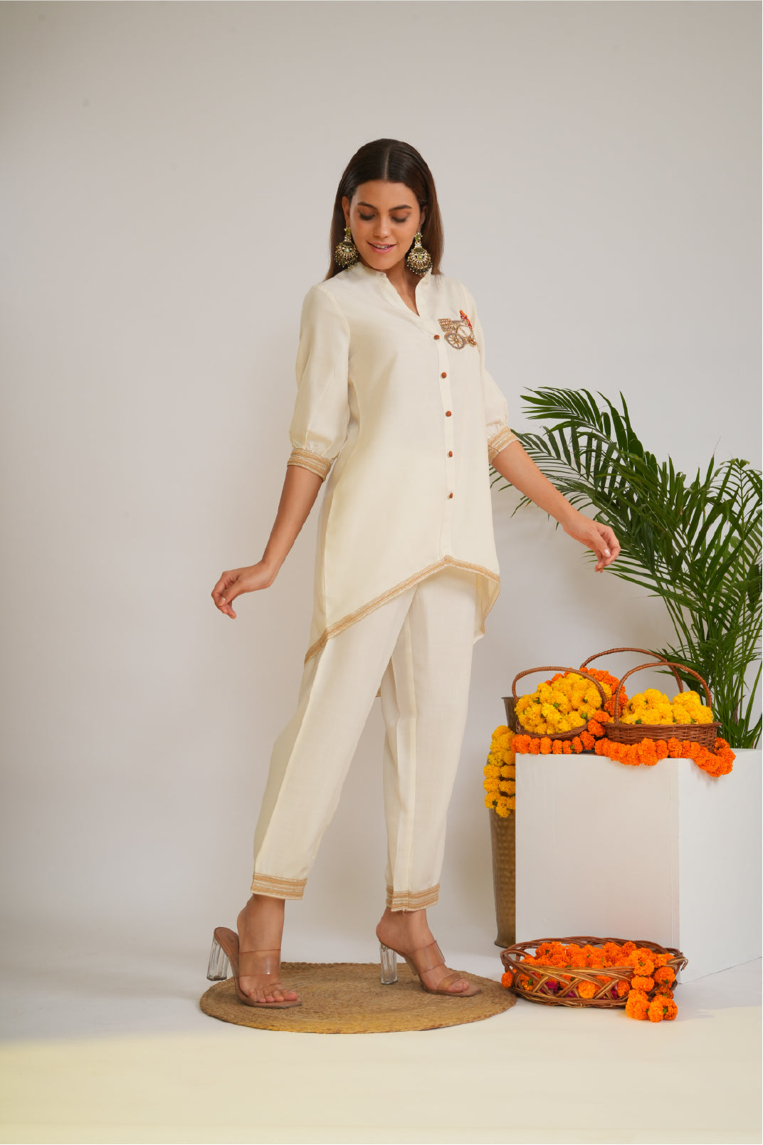 Embroidered Mandarin Collar Linen Tunic With Trousers