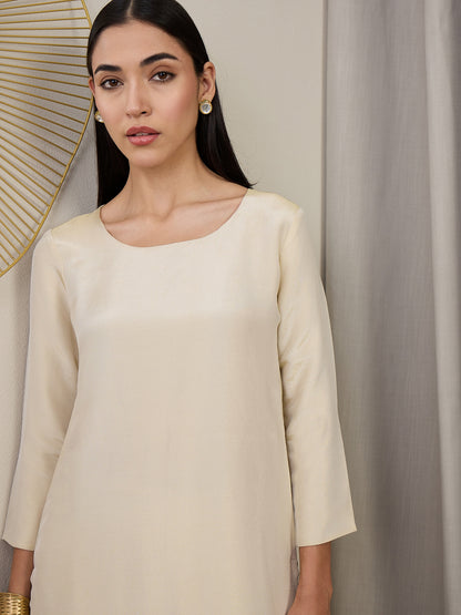 Women Regular Kurta with Trousers