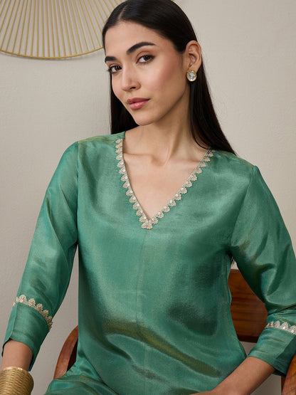 Women Front Slit Straight Kurta Paired with Pant