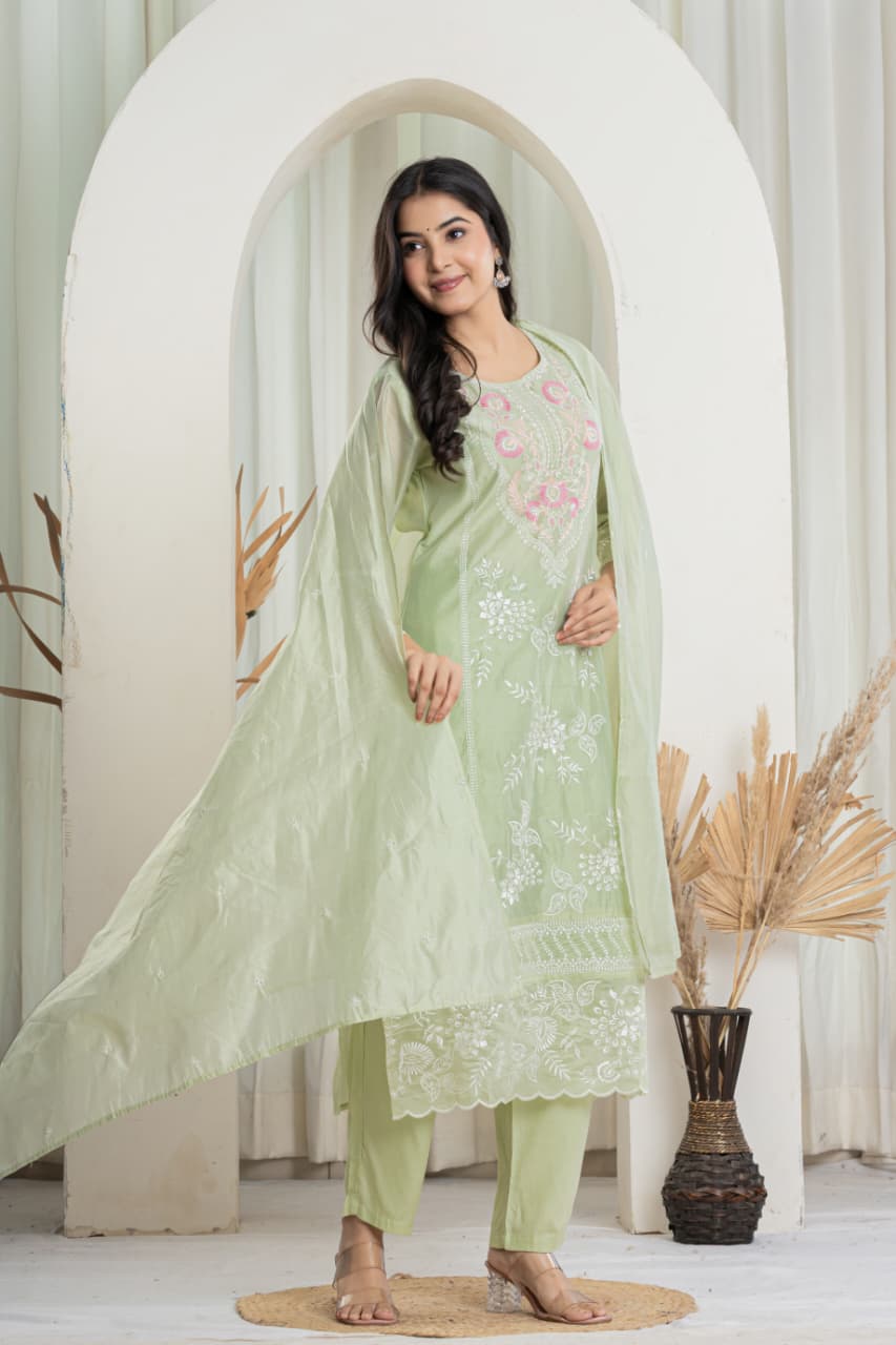 Women Floral Embroidered Kurta with Trousers & Dupatta