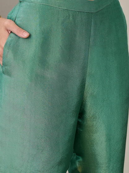Women Front Slit Straight Kurta Paired with Pant